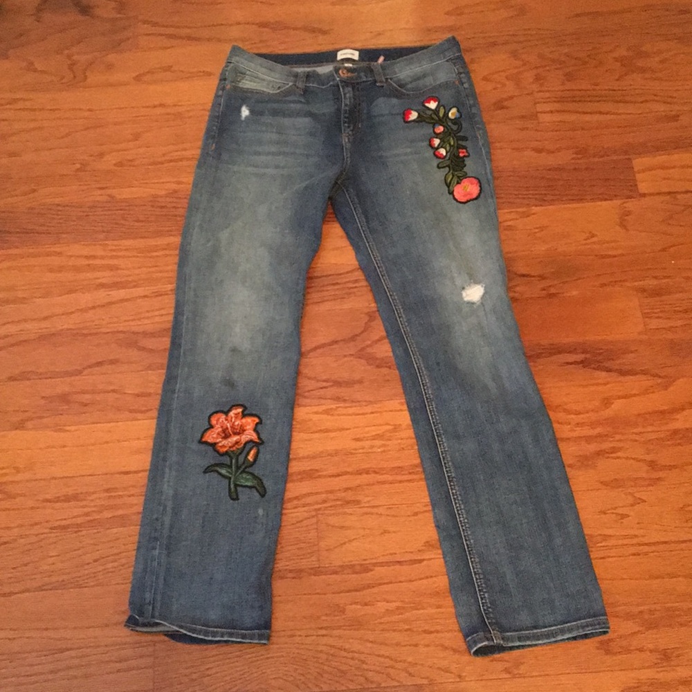 Cool embroidery blue jeans size 9